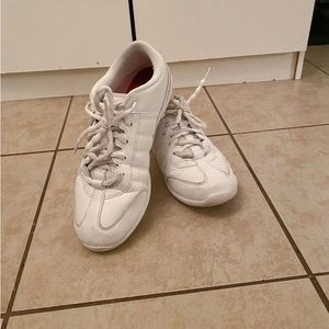 varsity brand cheer shoes : size 8